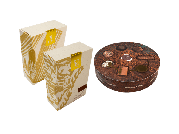 Nuestras cajas moldeadas ofrecen diseños estructurales innovadores para que su producto se destaque en el anaquel del comercio minorista o para respaldar sus actividades promocionales y de temporada.