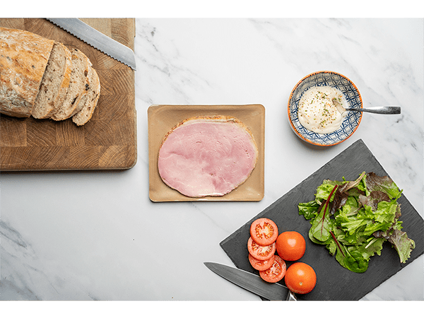 Graphic Packaging lanza la nueva bandeja PaperLite™ con Pilgrim’s Food Masters que está certificada como reciclable por el esquema OPRL